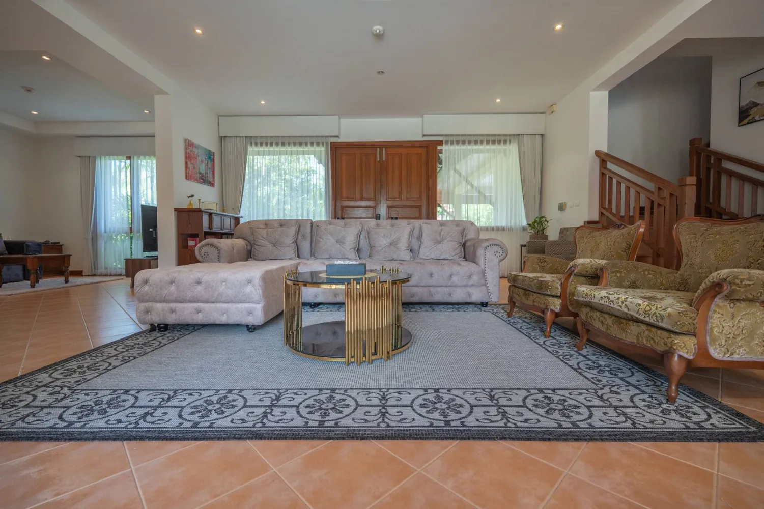 Property image - full photo 3