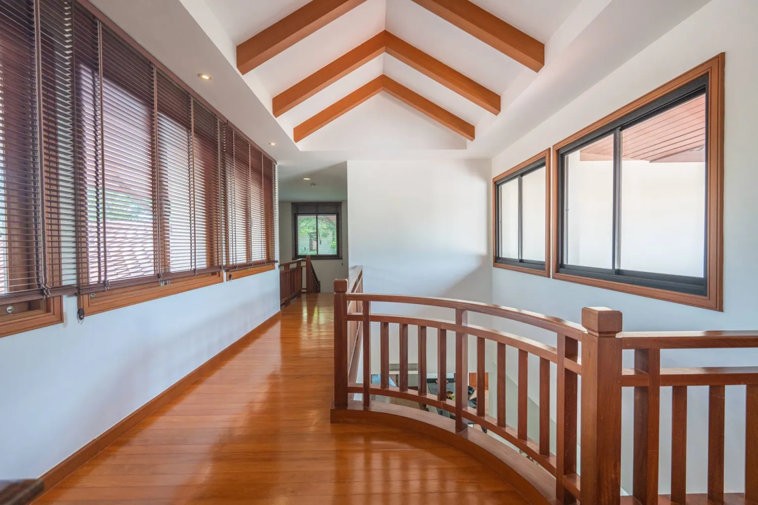 Property image - full photo 51