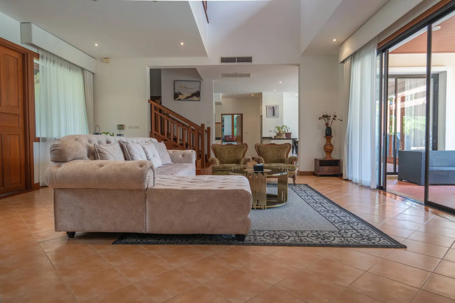 Property image - full photo 17