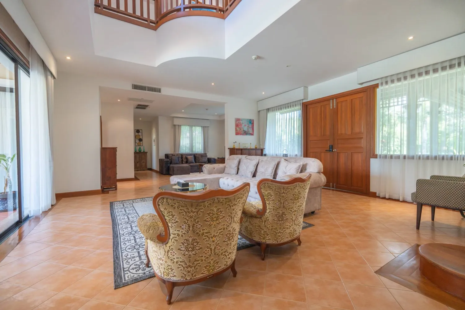 Property image - full photo 10