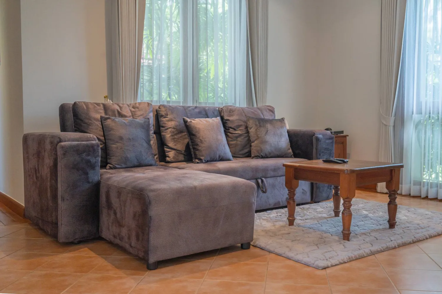 Property image - full photo 5