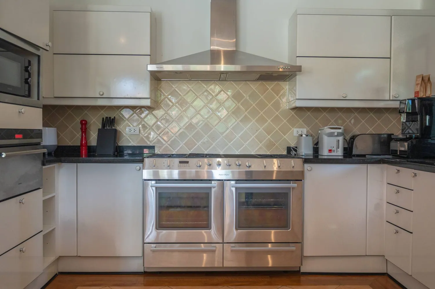 Property image - full photo 13