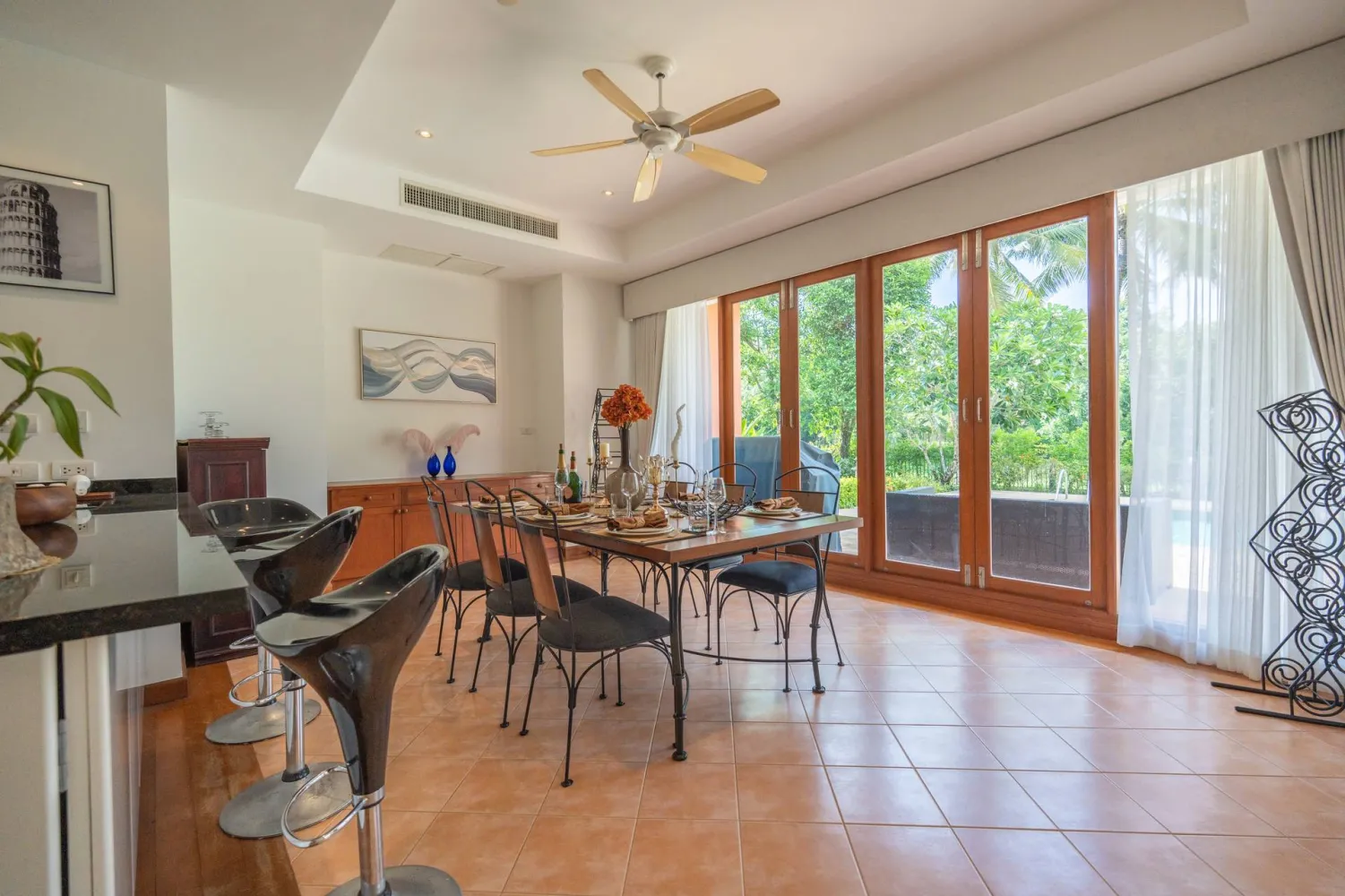 Property image - full photo 9