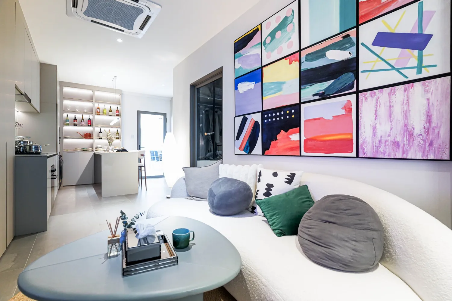 Property image - full photo 2