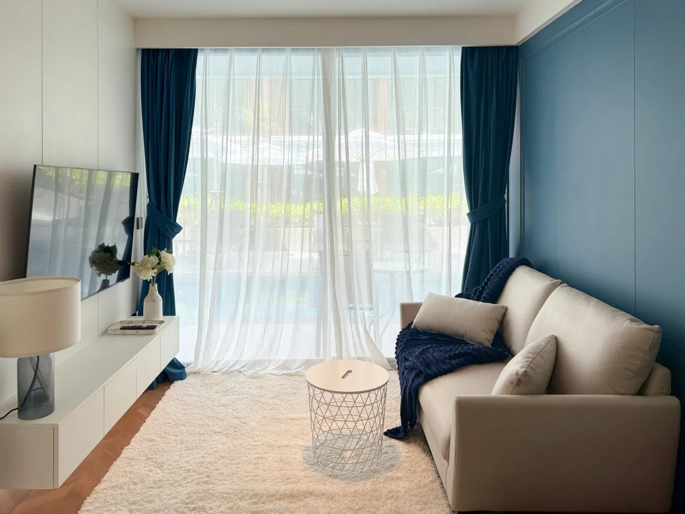 Property image - full photo 2
