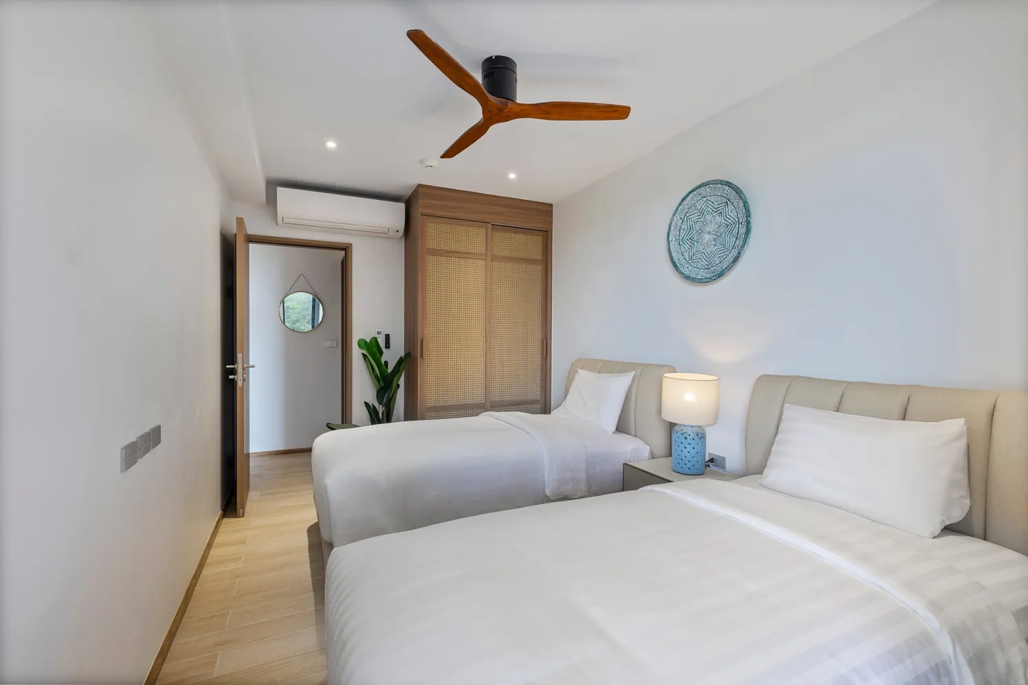 Property image - full photo 9