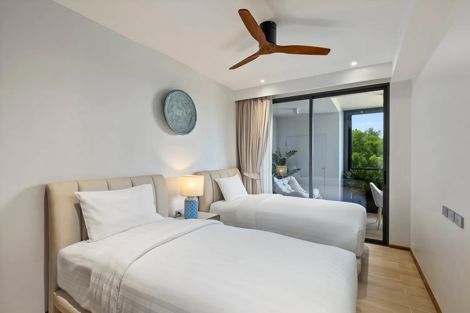 Property image - full photo 10