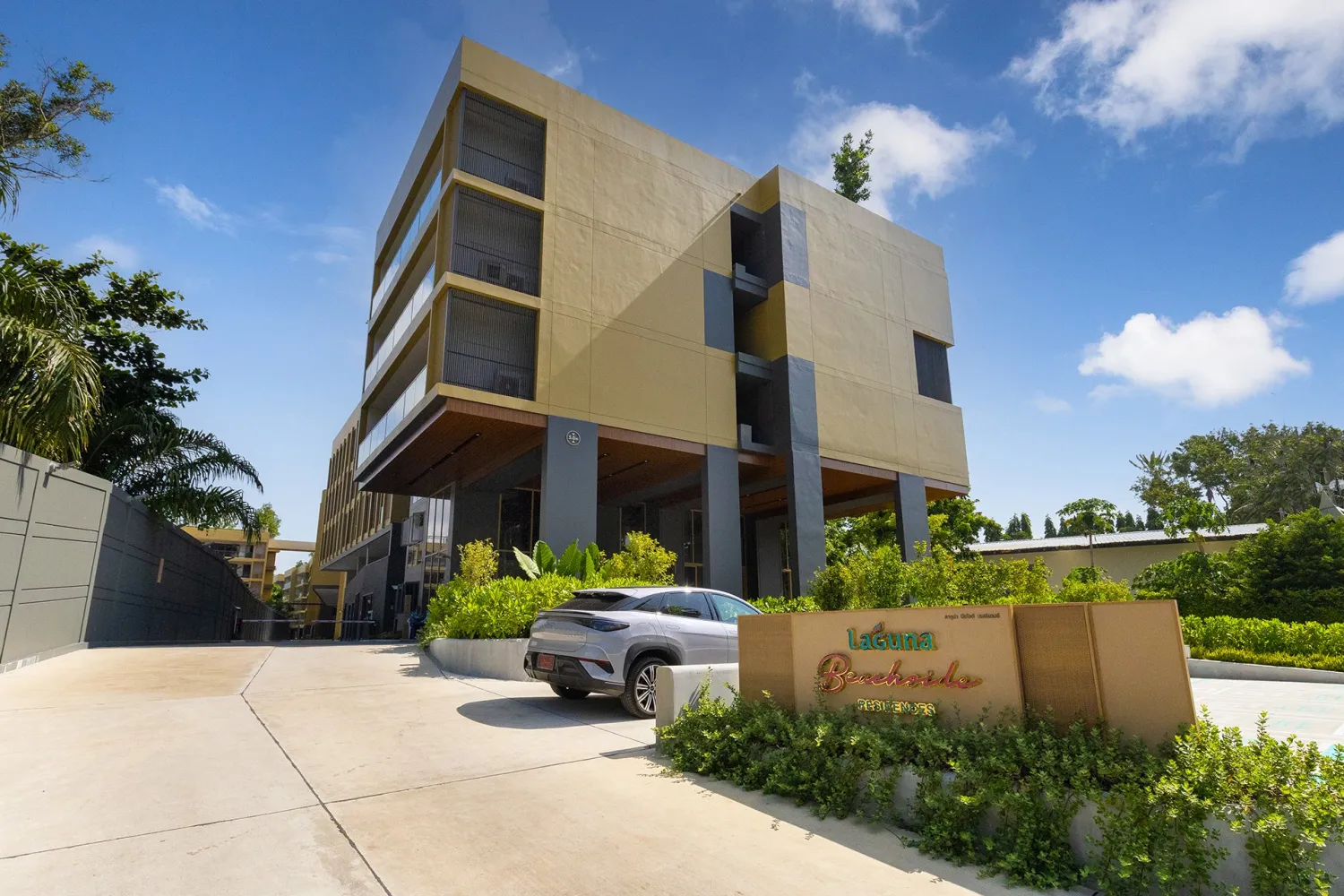 Property image - full photo 43