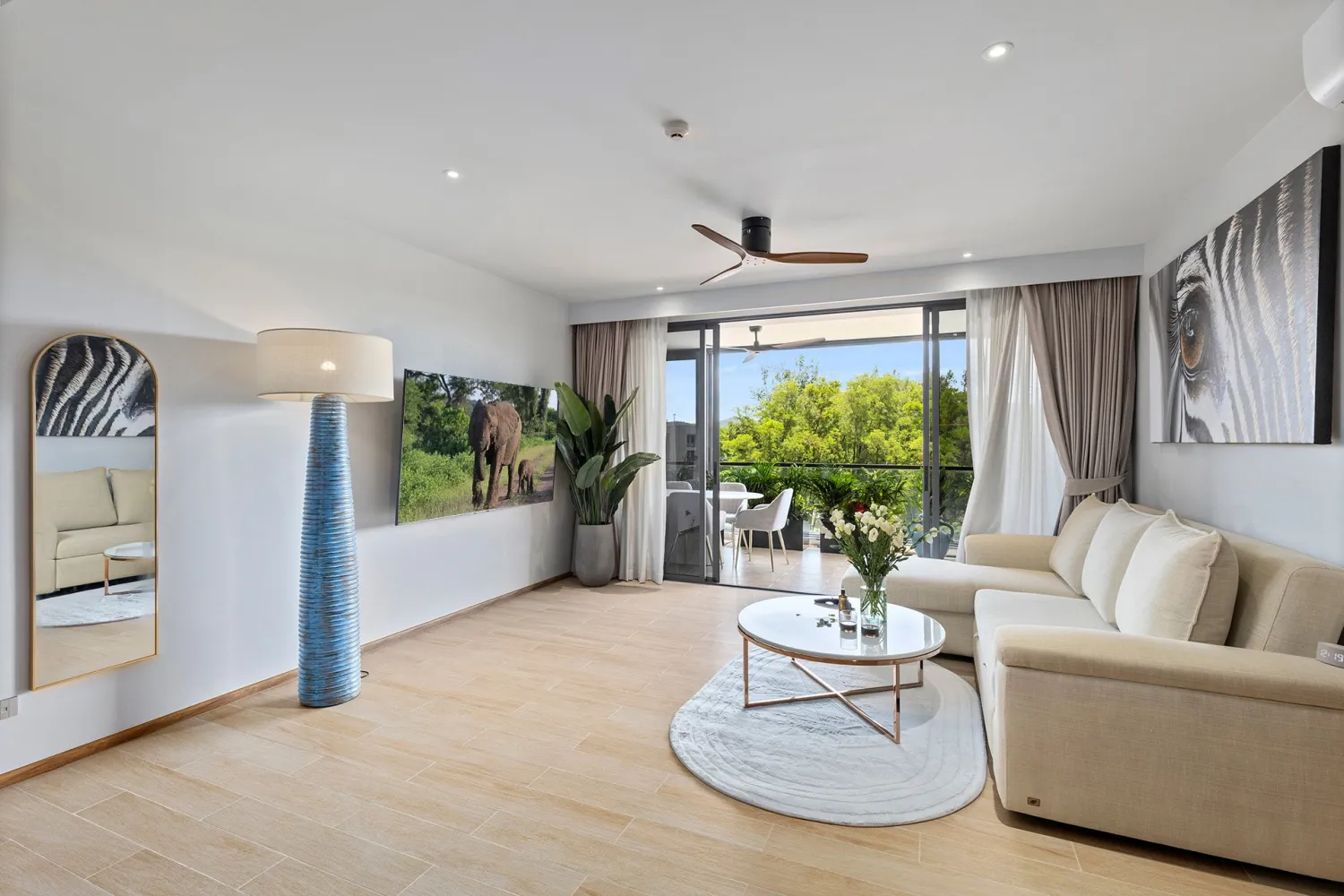 Property image - full photo 5
