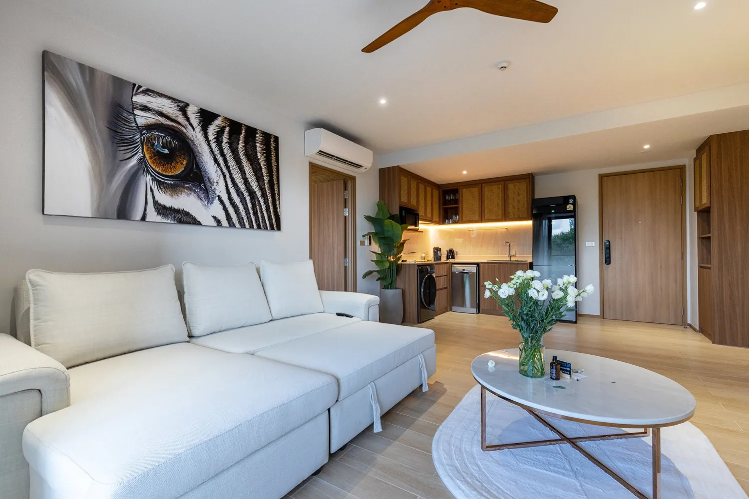 Property image - full photo 8