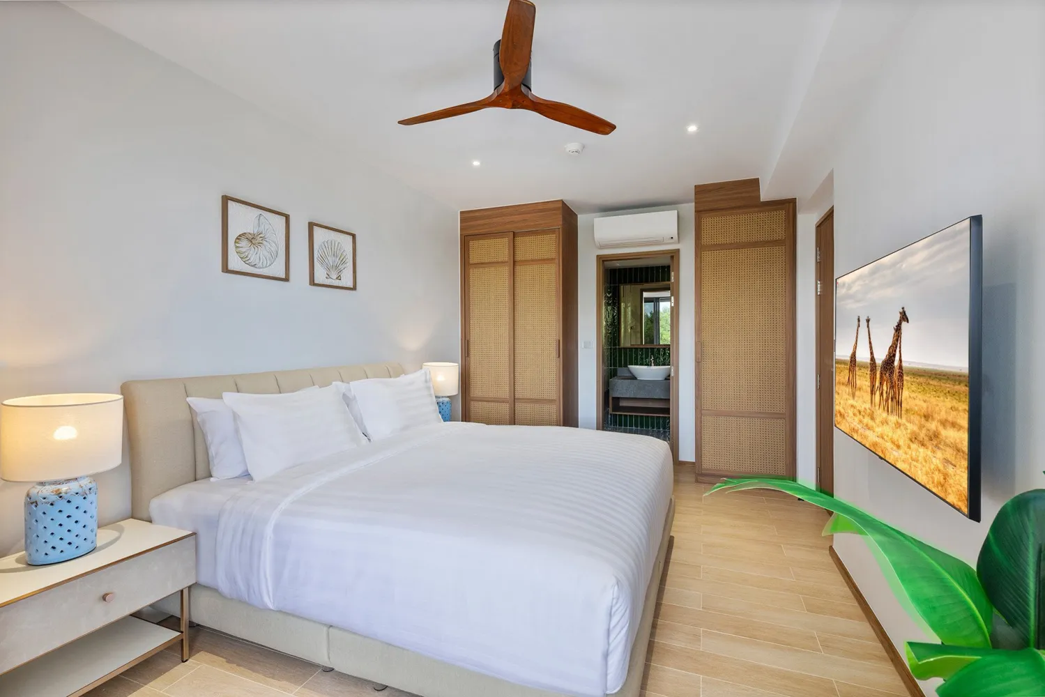 Property image - full photo 12