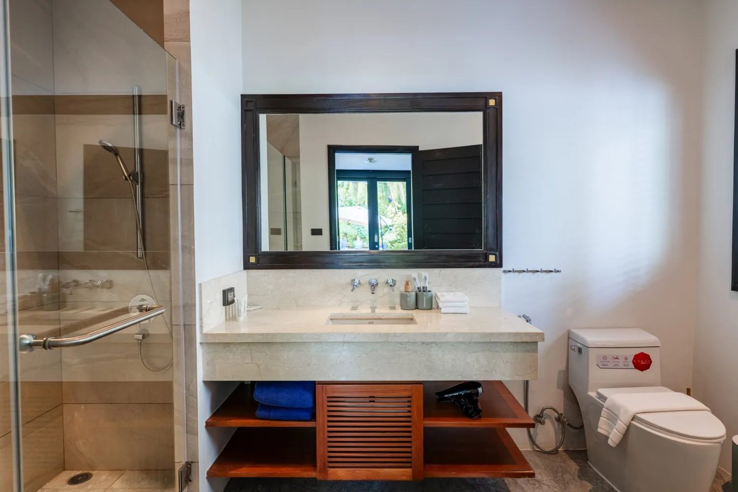 Property image - full photo 37