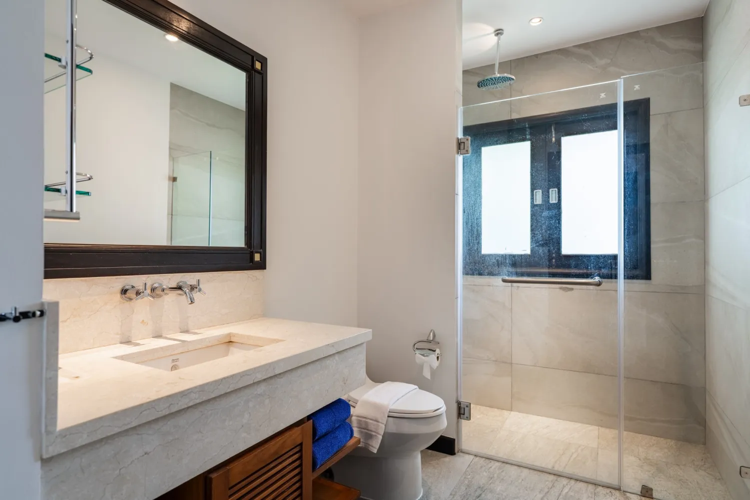 Property image - full photo 30
