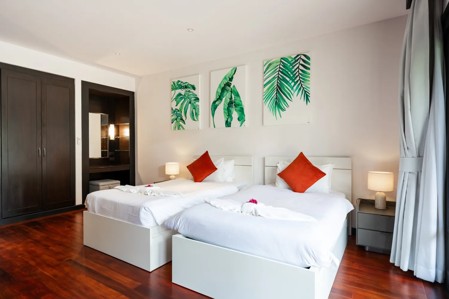 Property image - full photo 27