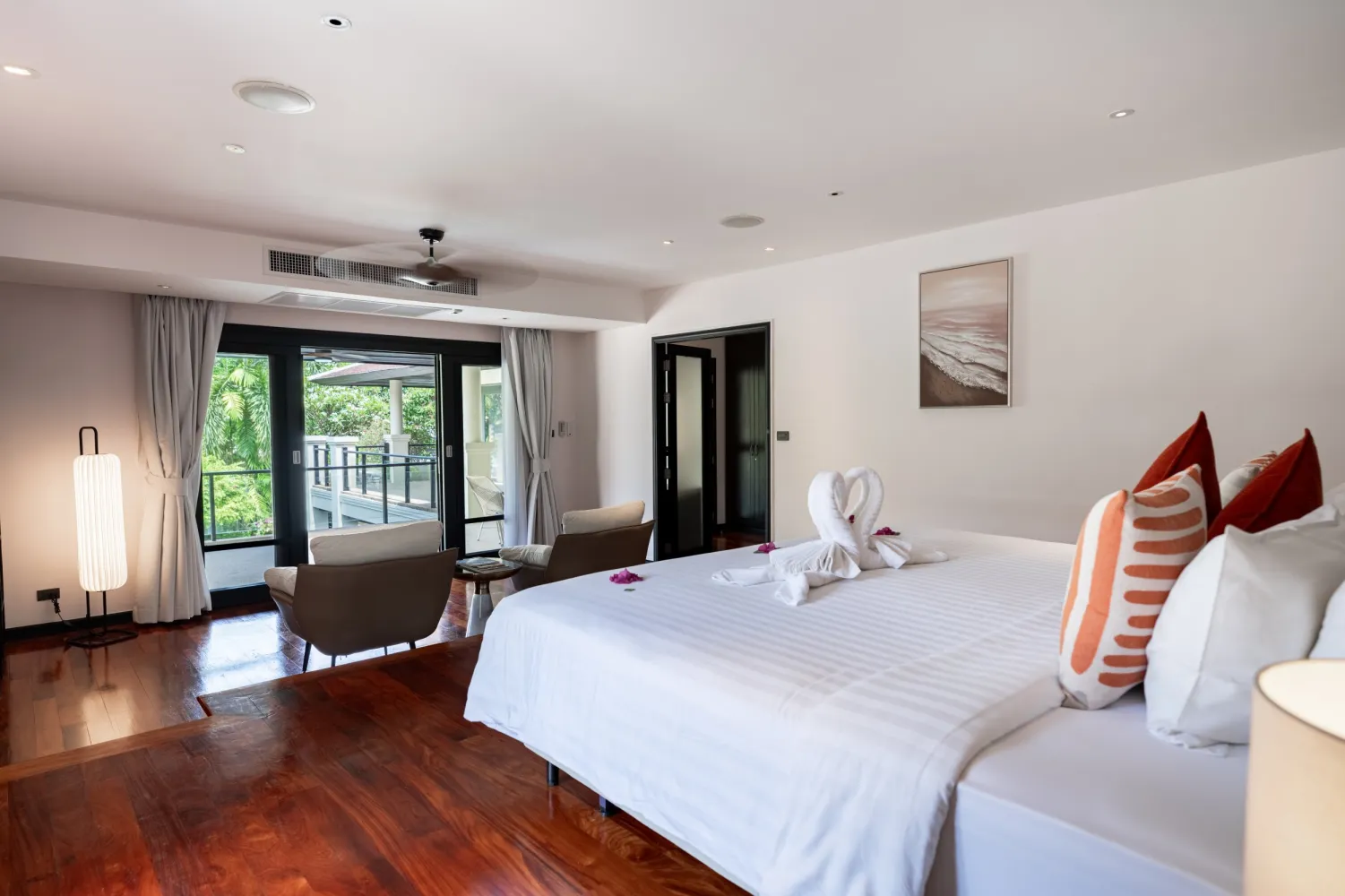 Property image - full photo 15