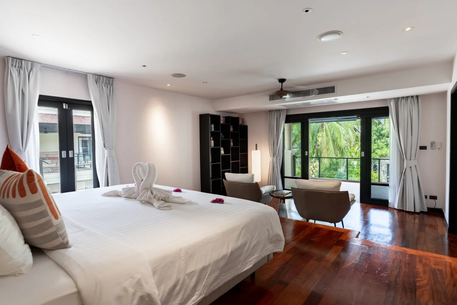 Property image - full photo 14