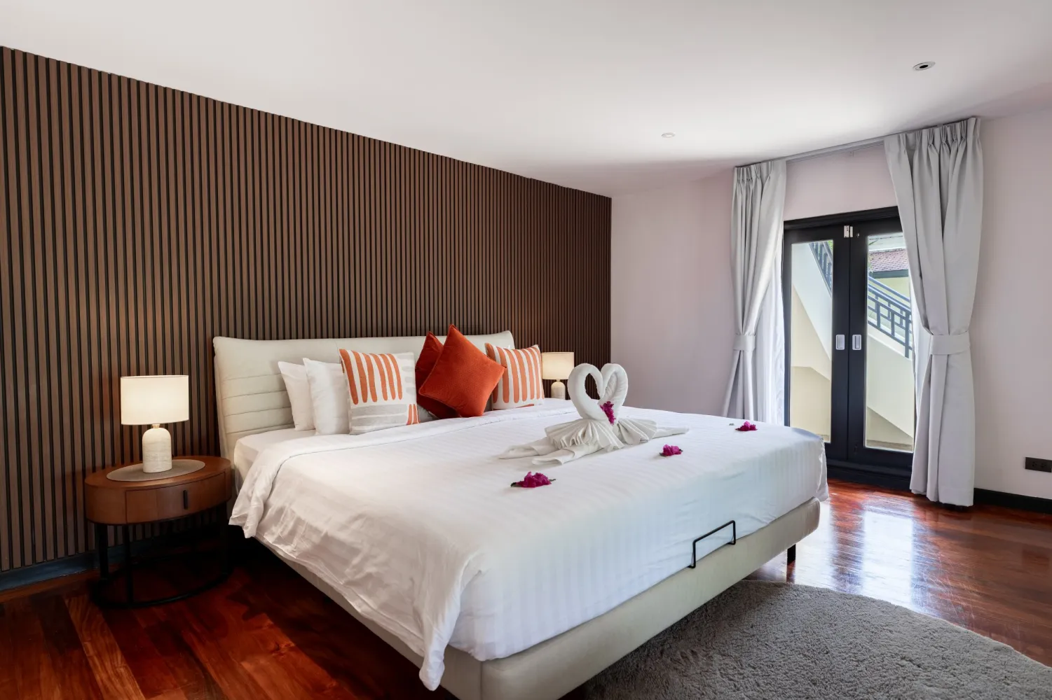 Property image - full photo 13