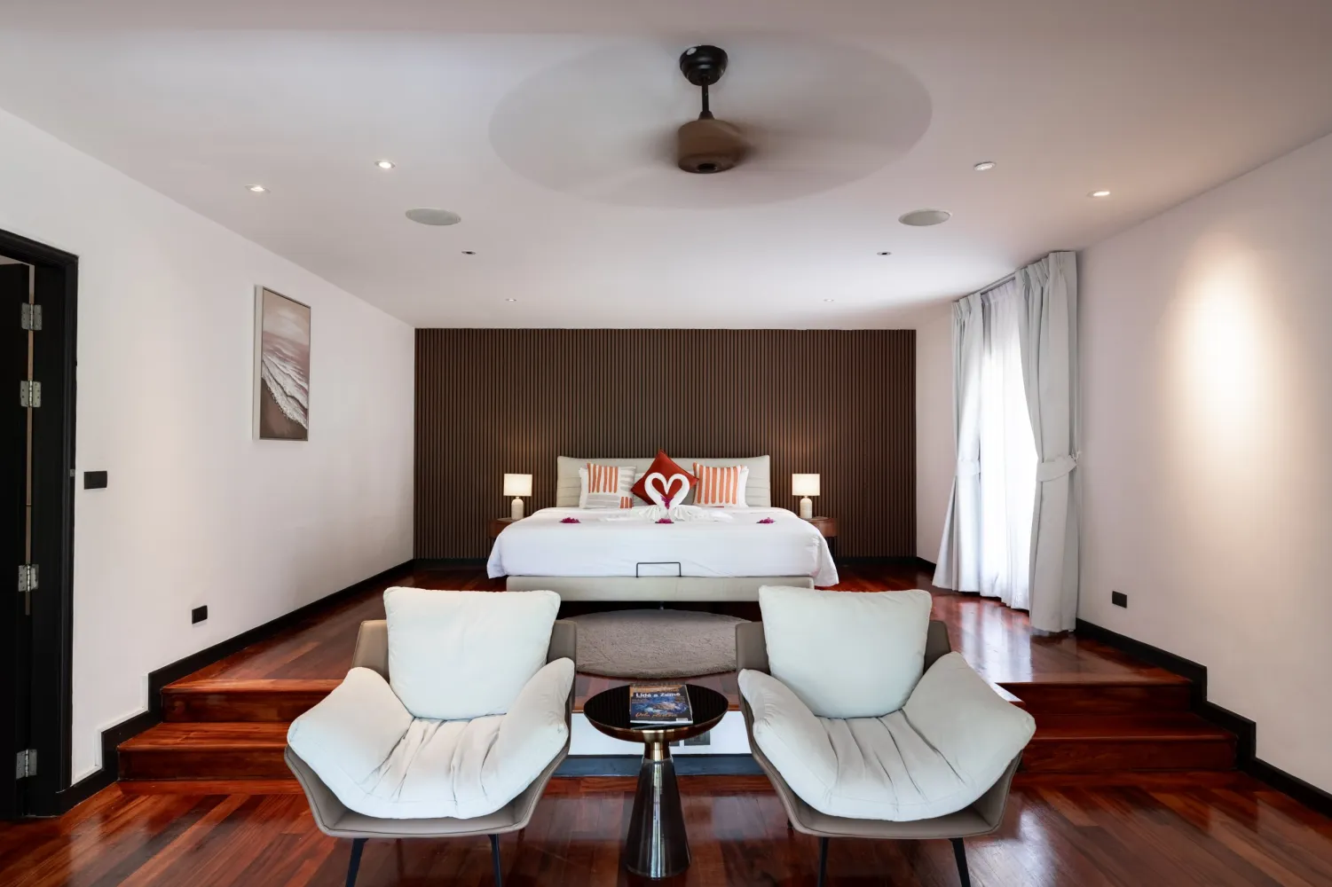 Property image - full photo 11