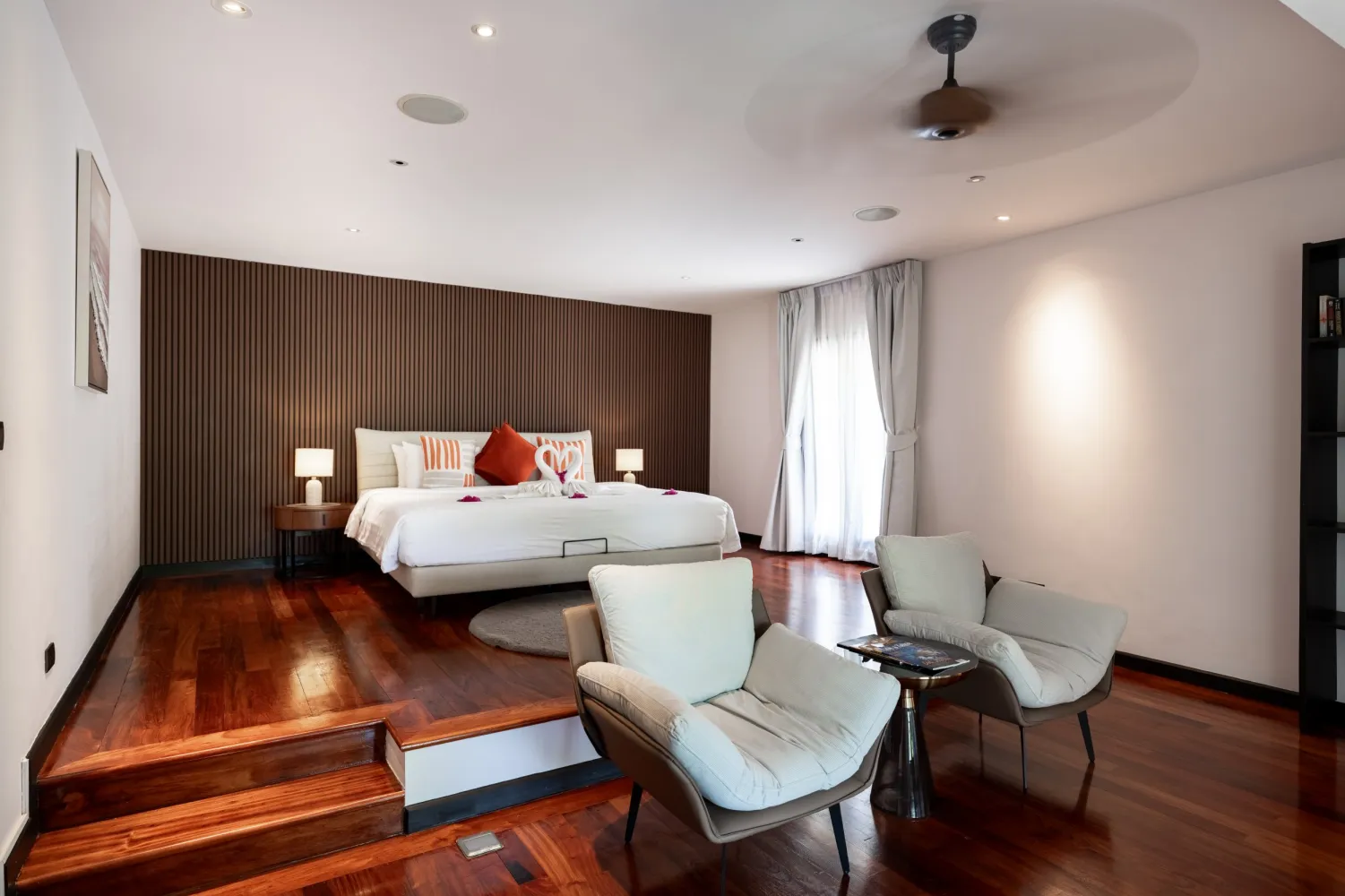 Property image - full photo 12