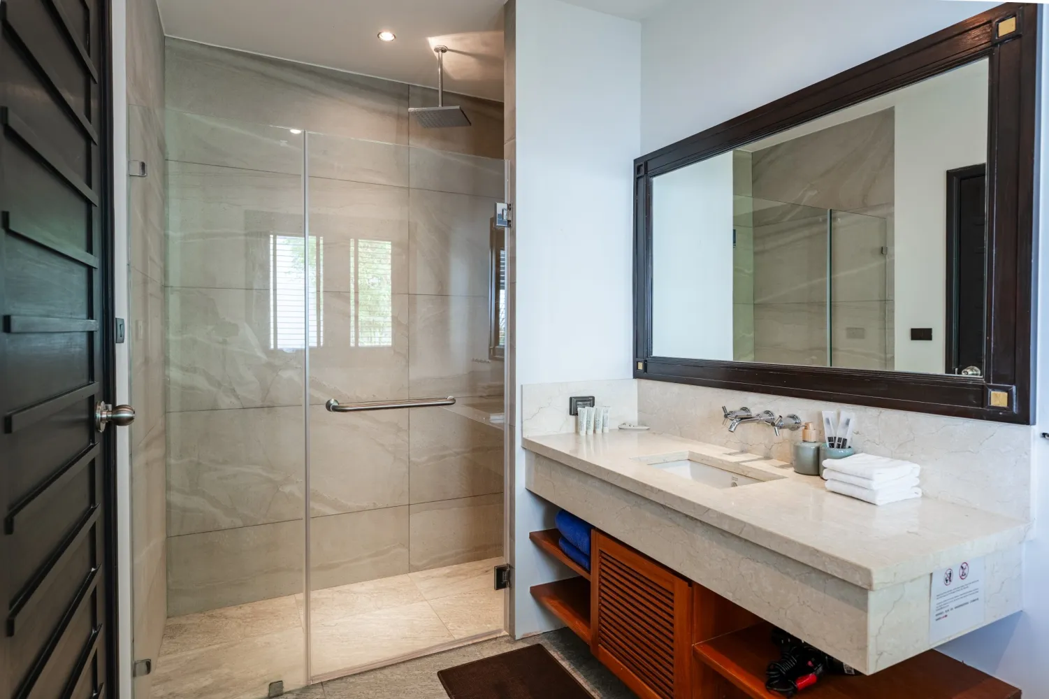 Property image - full photo 34