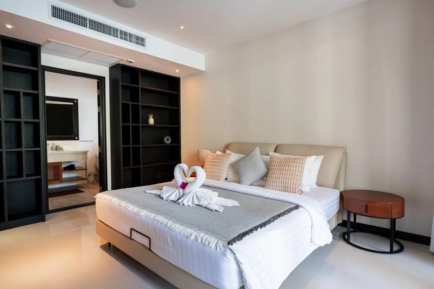 Property image - full photo 22
