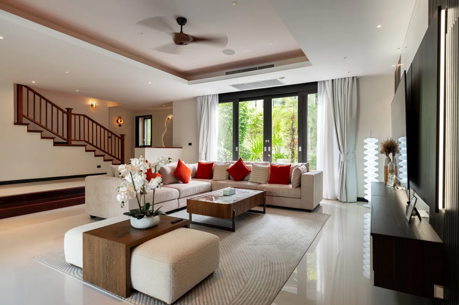 Property image - full photo 2