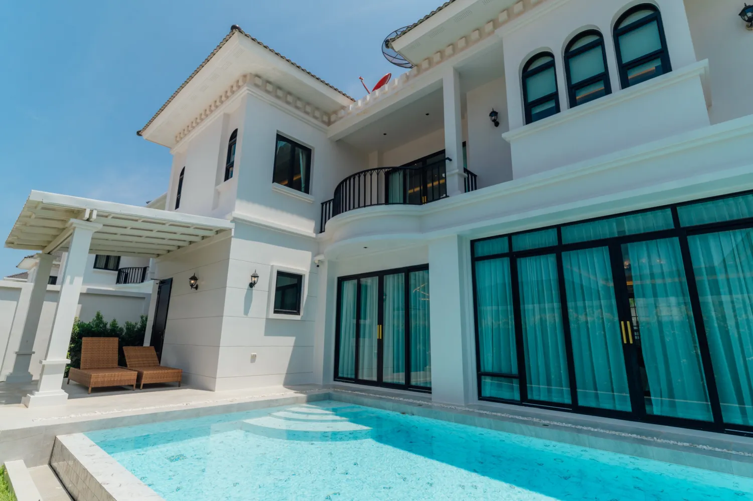 Property image - full photo 4