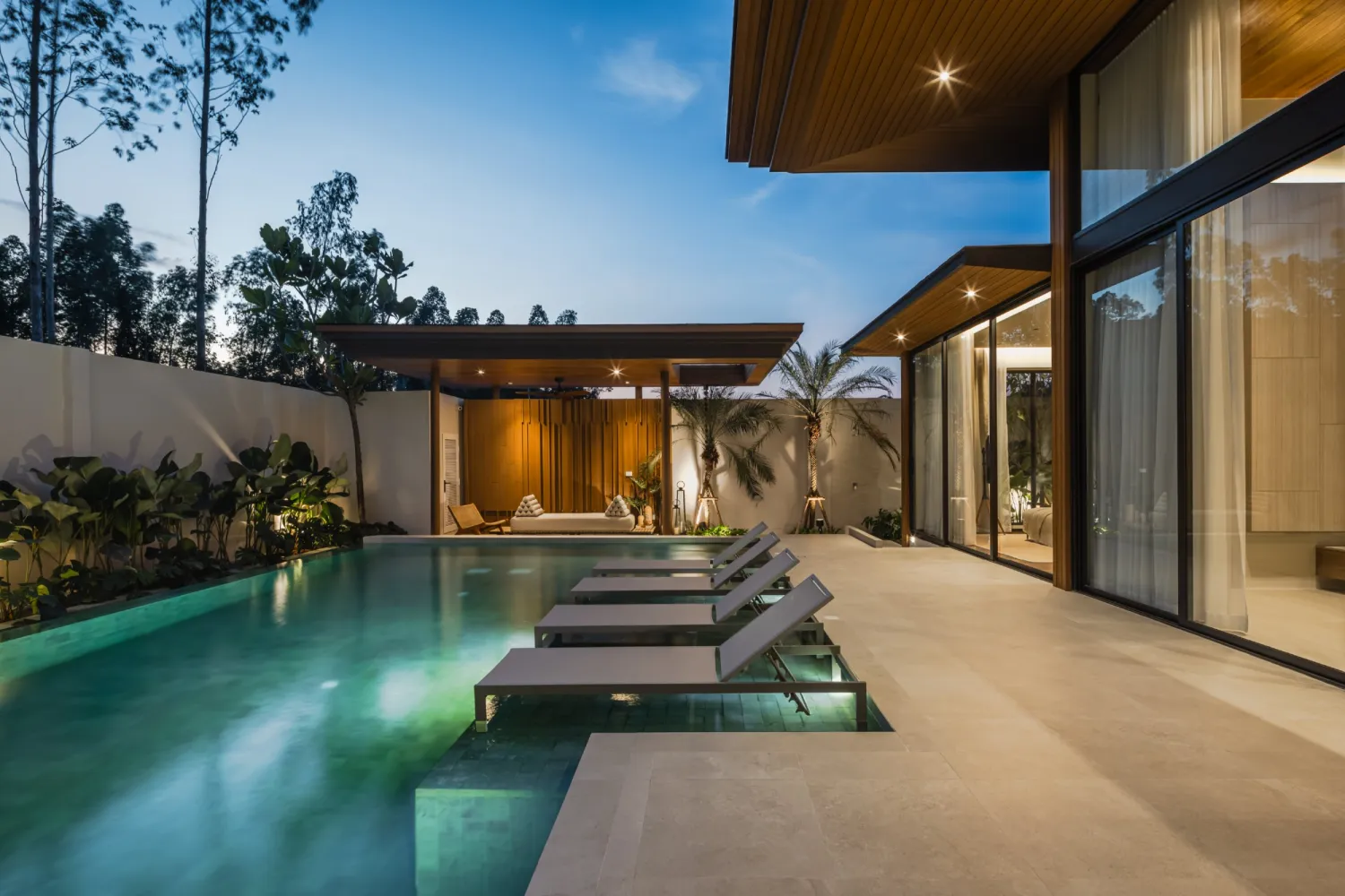 Property image - full photo 3