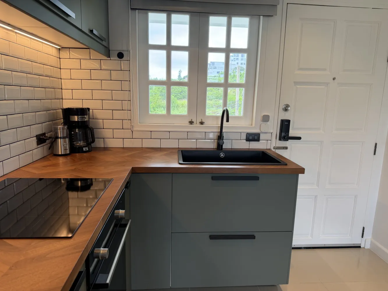 Property image - full photo 4
