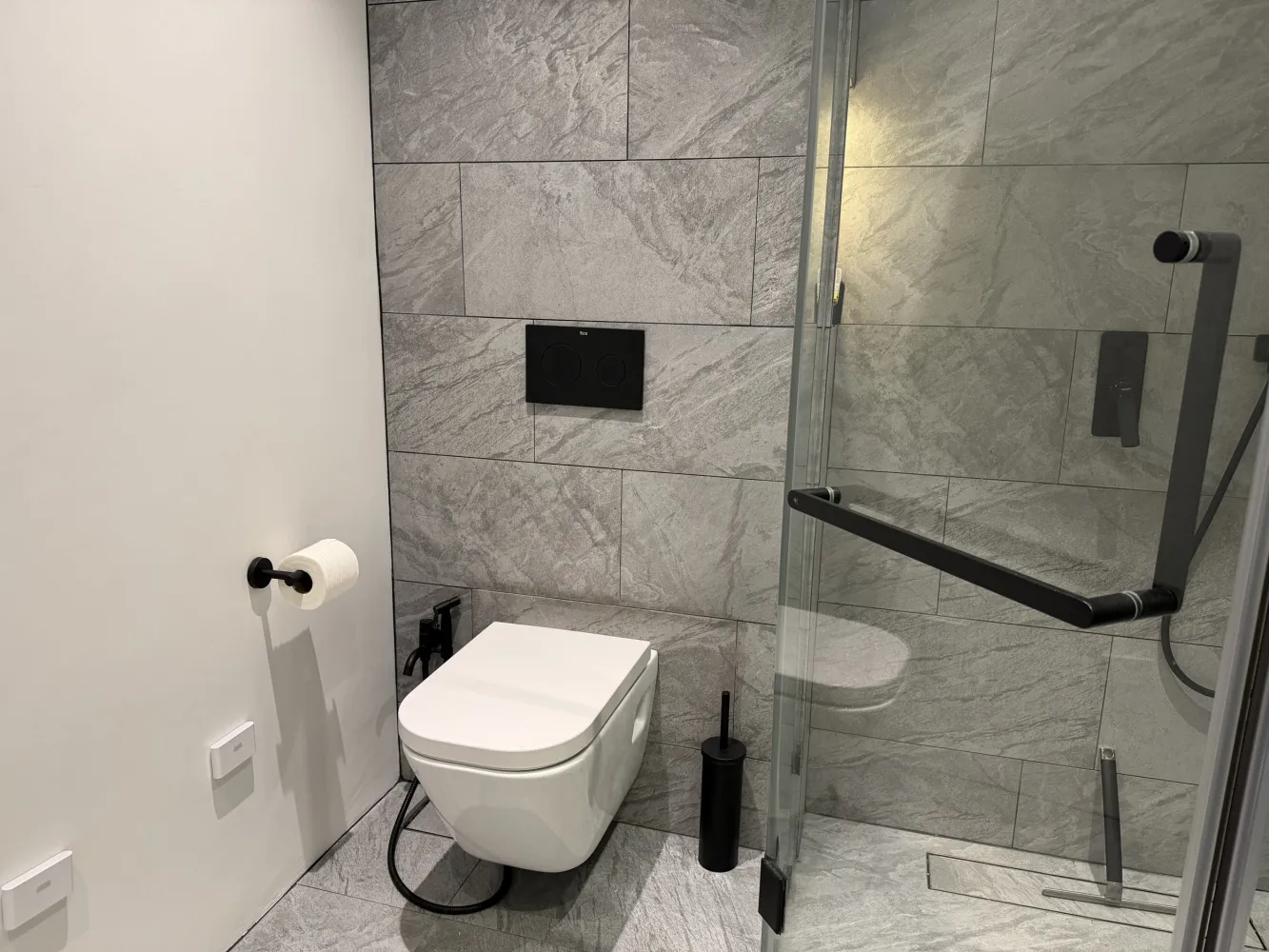 Property image - full photo 11