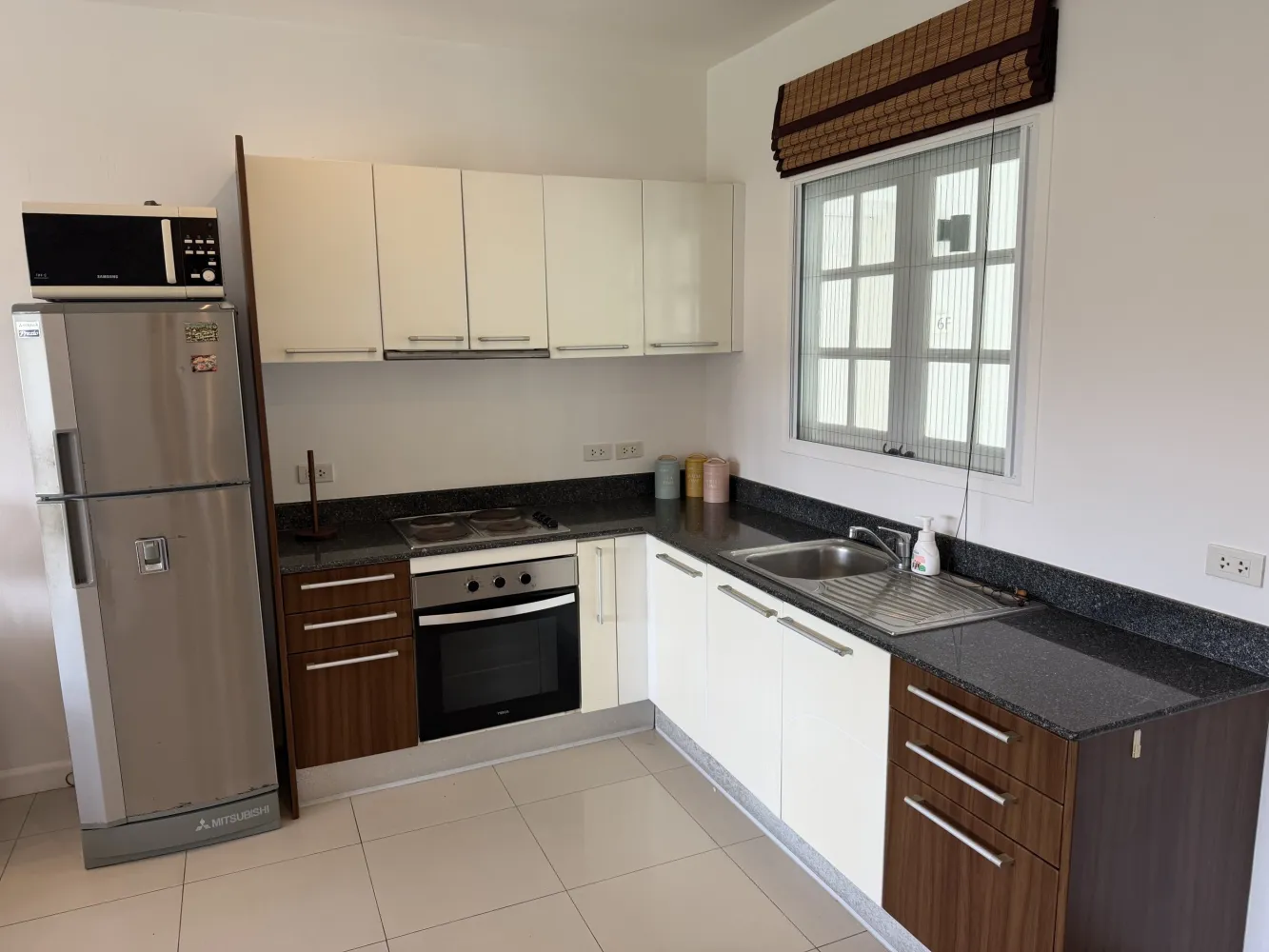 Property image - full photo 5