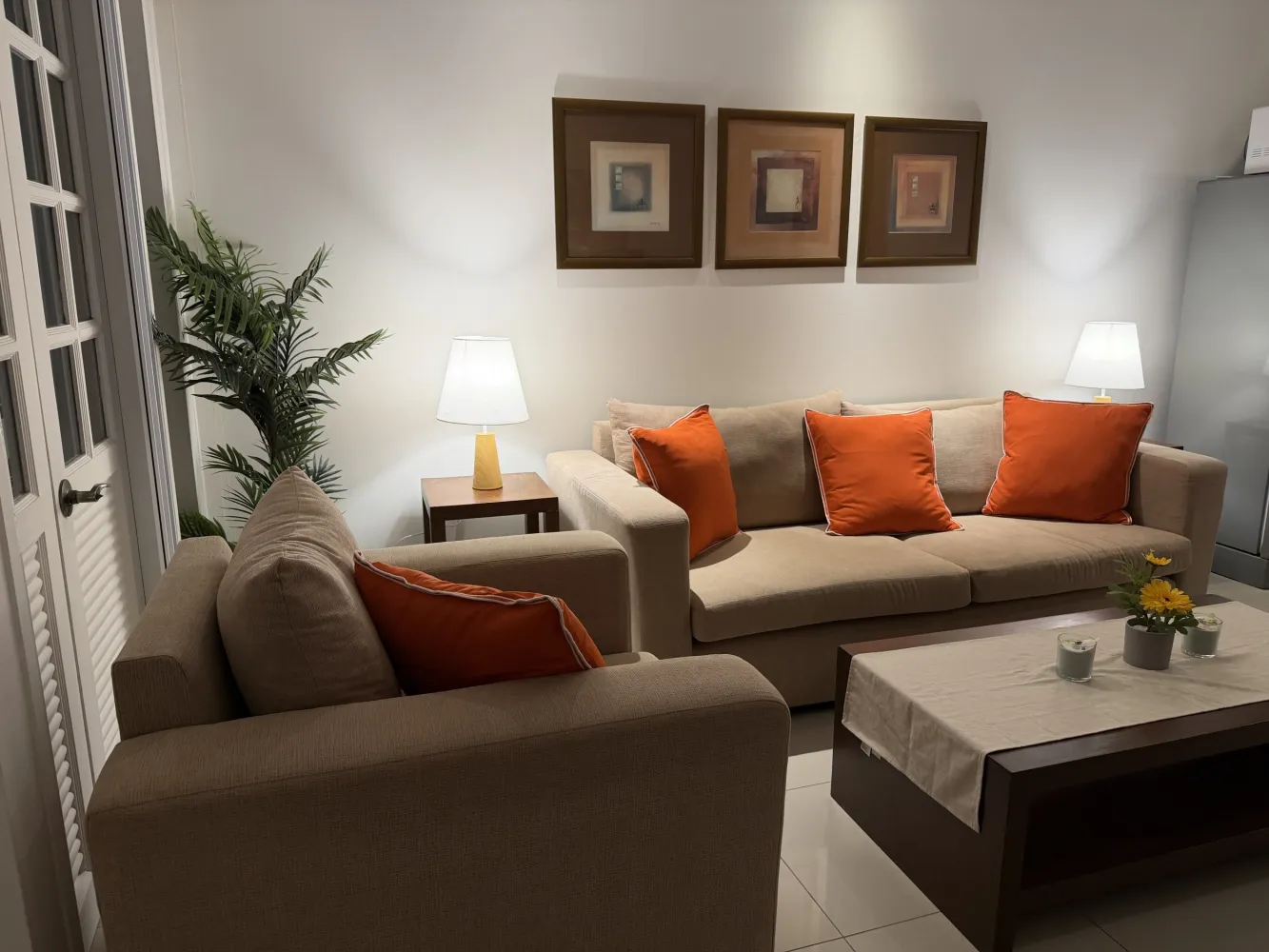 Property image - full photo 2