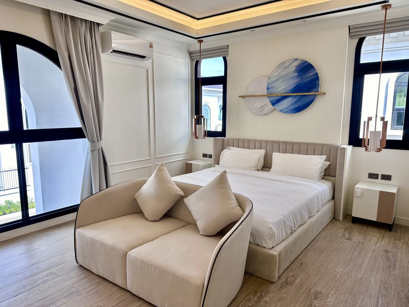 Property image - full photo 44