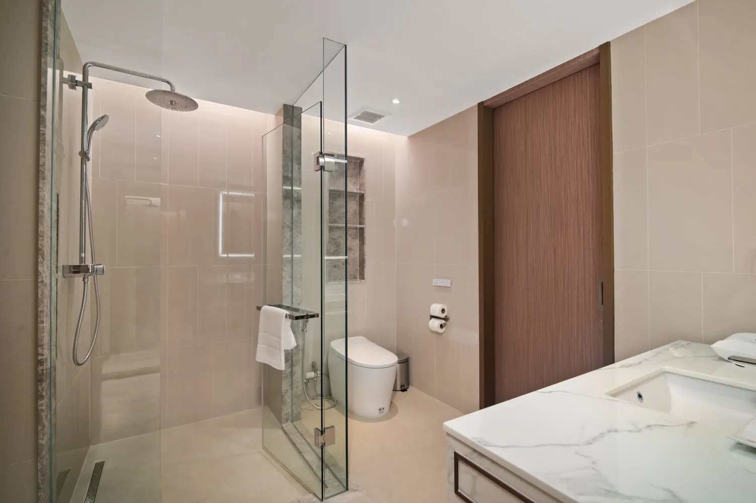 Property image - full photo 25