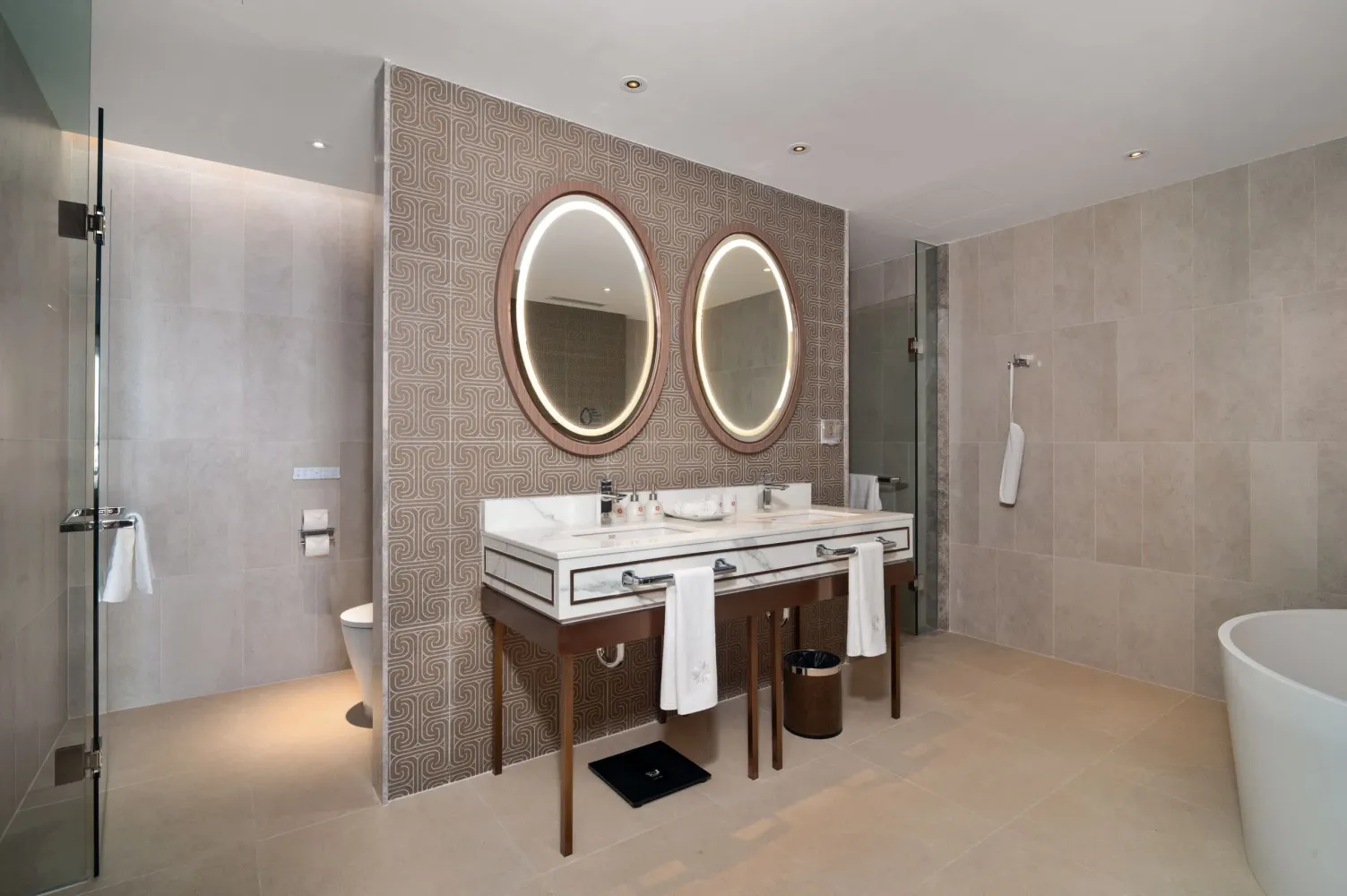 Property image - full photo 28