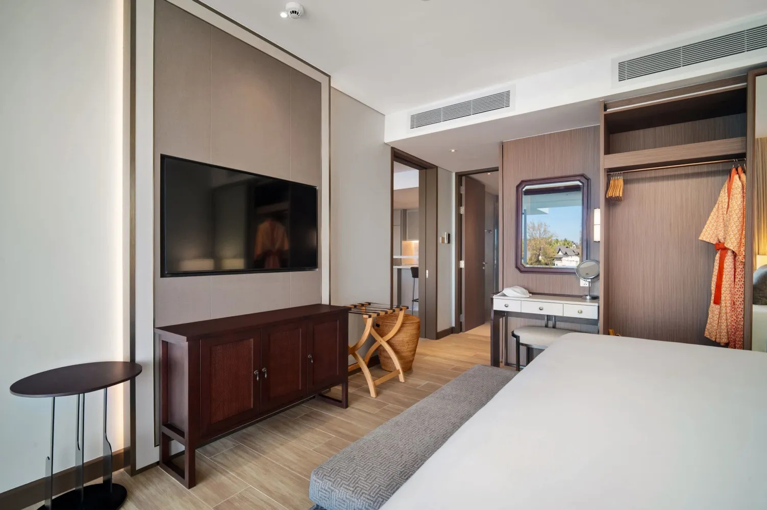 Property image - full photo 30