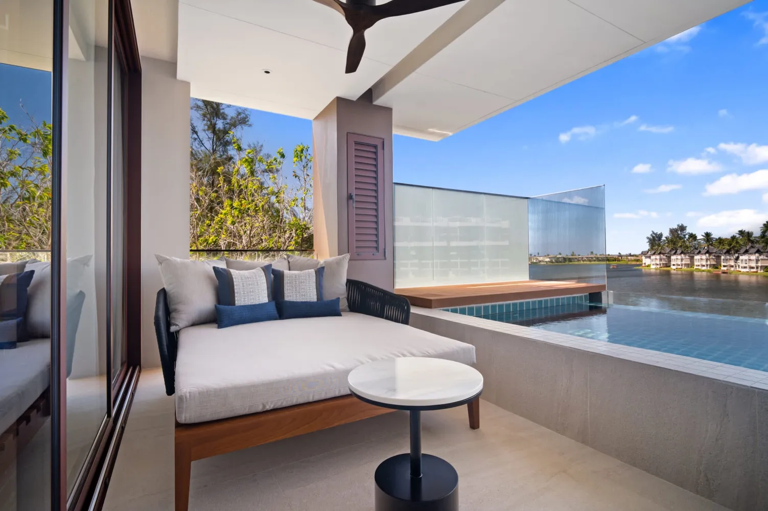 Property image - full photo 12