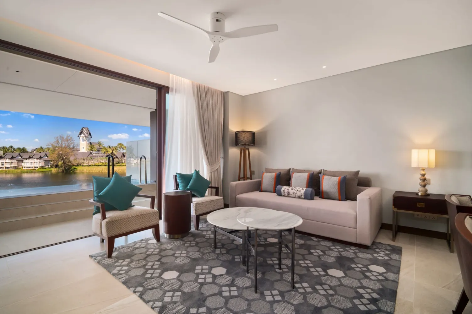 Property image - full photo 10