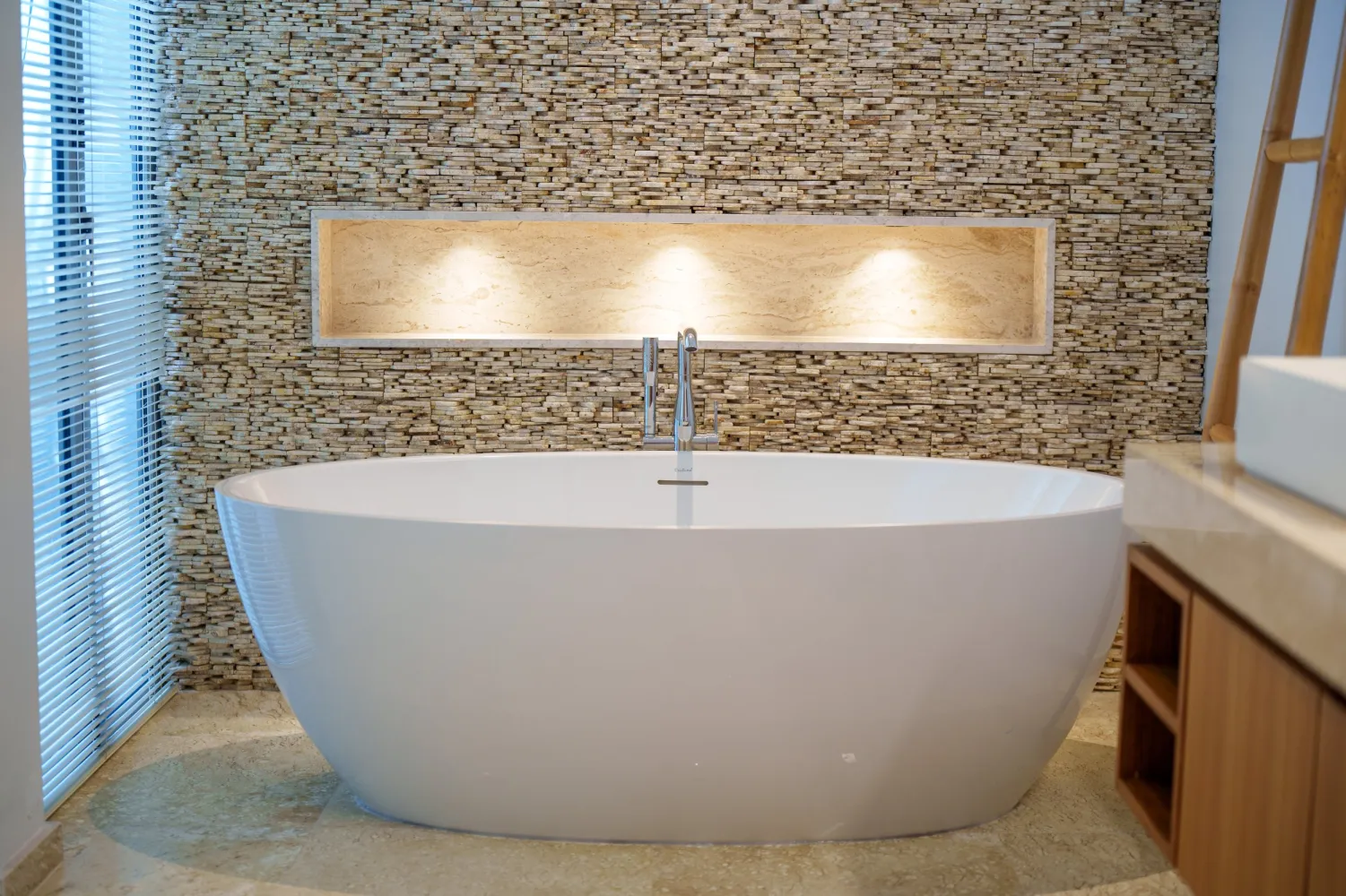 Property image - full photo 6