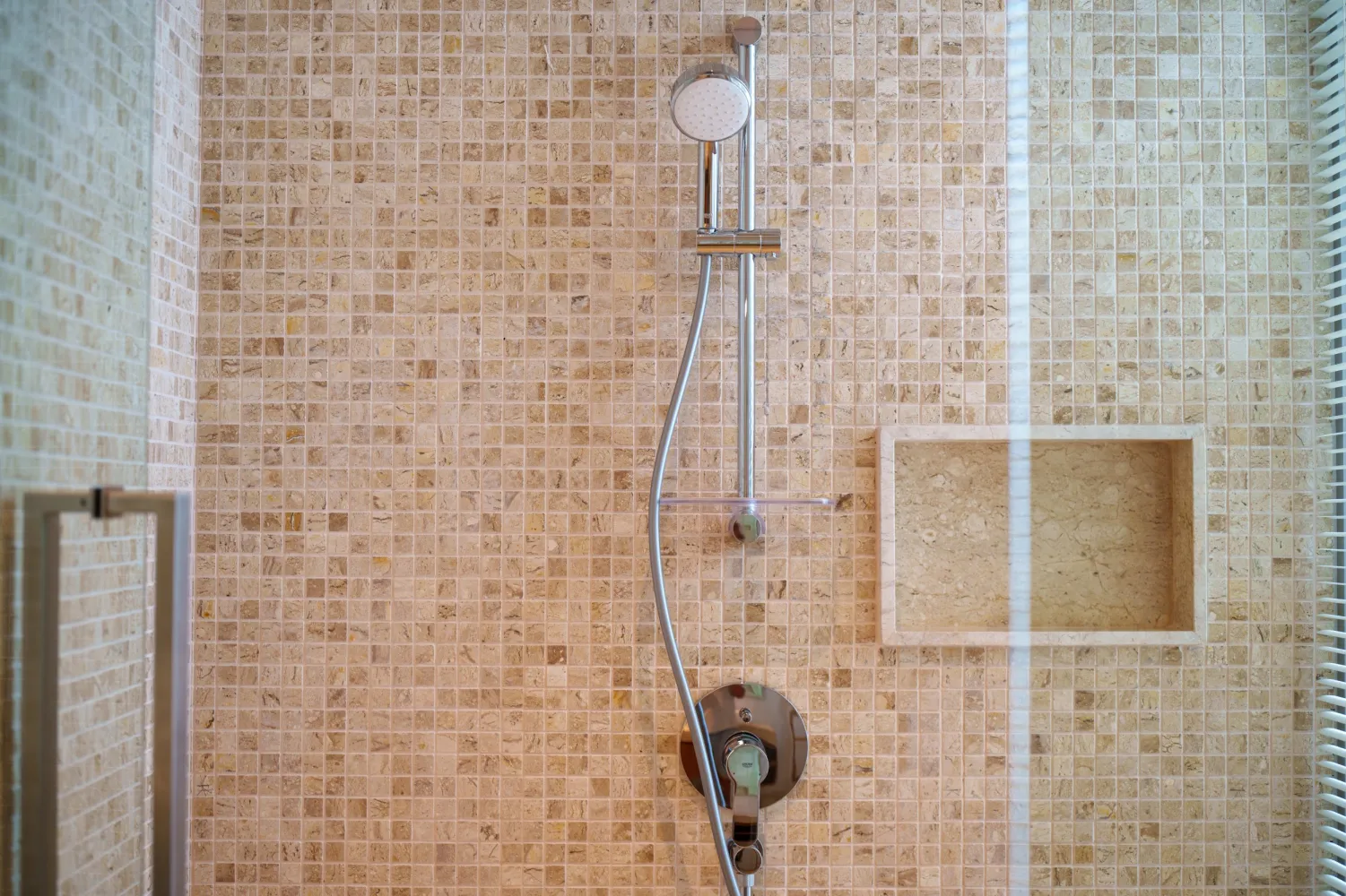 Property image - full photo 7