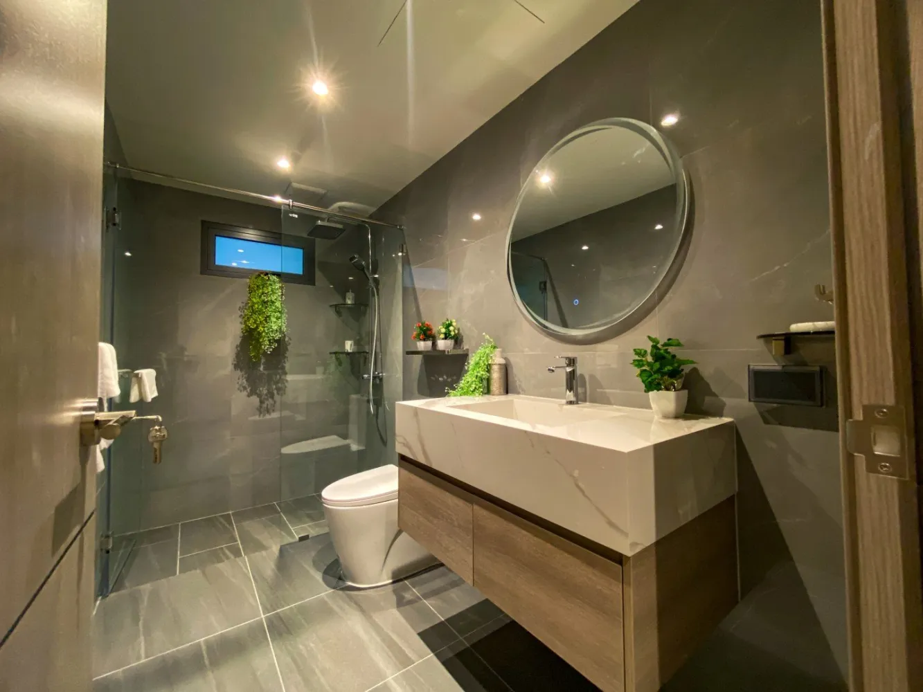 Property image - full photo 12