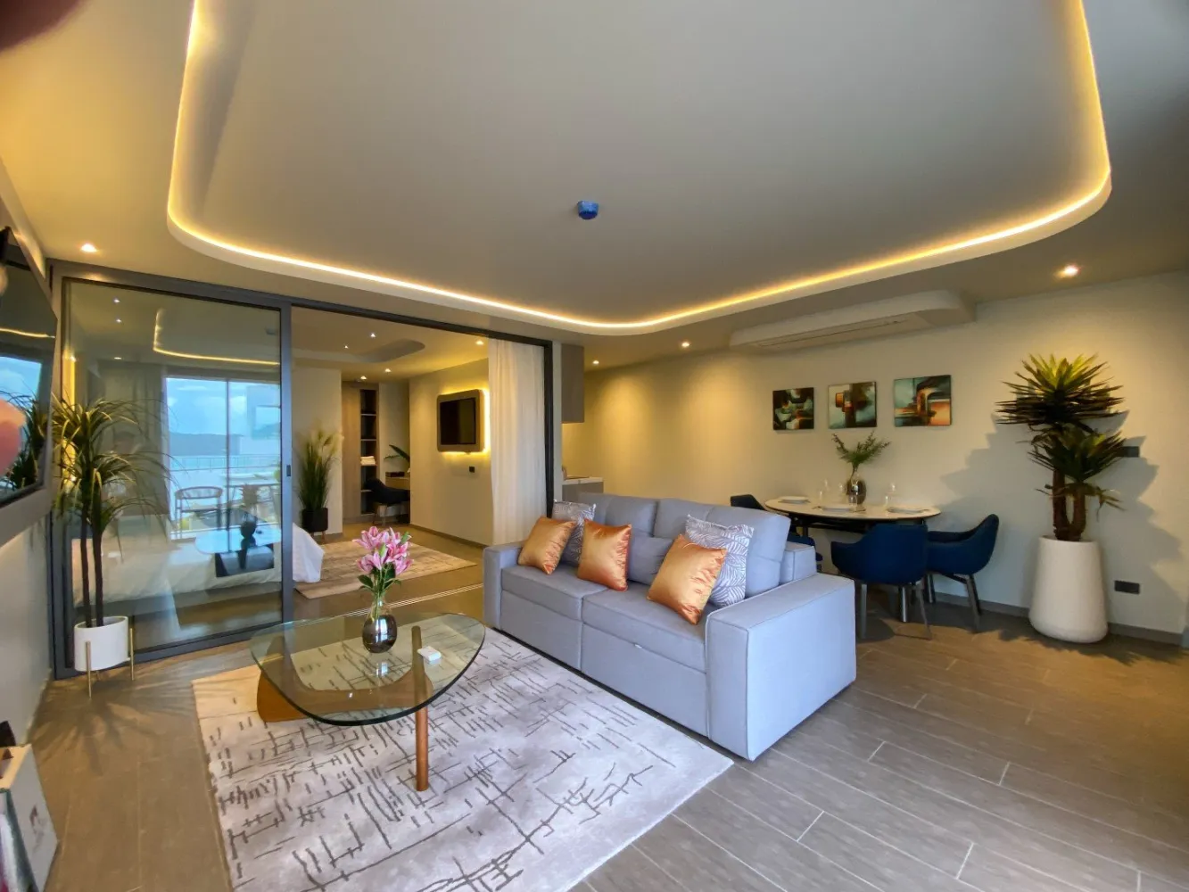 Property image - full photo 2