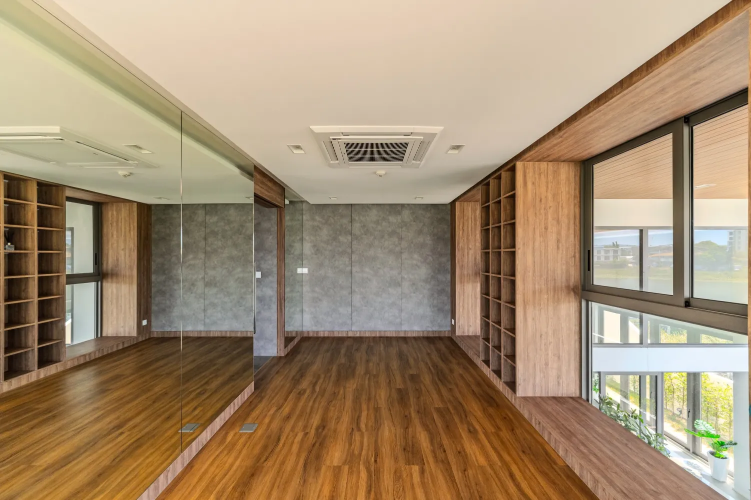 Property image - full photo 63