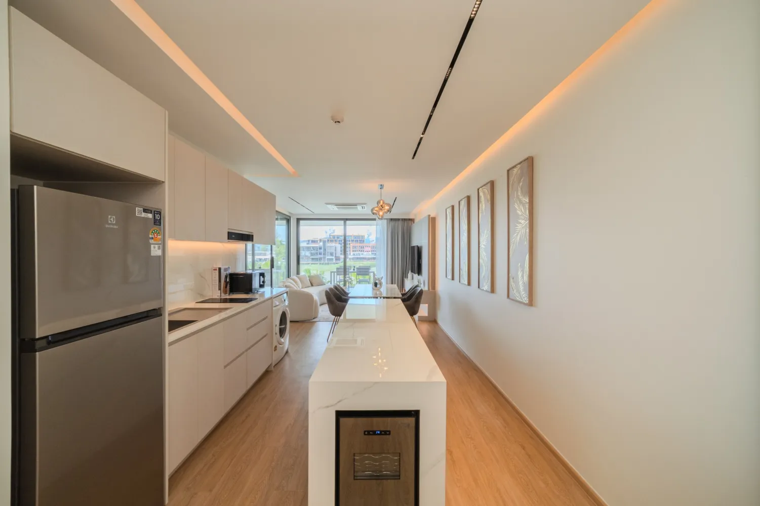 Property image - full photo 10