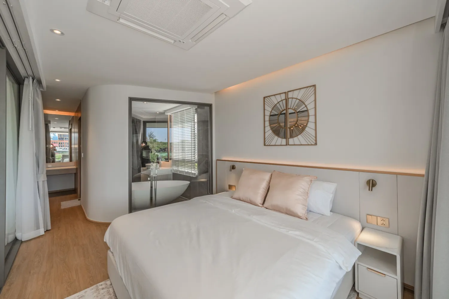 Property image - full photo 20