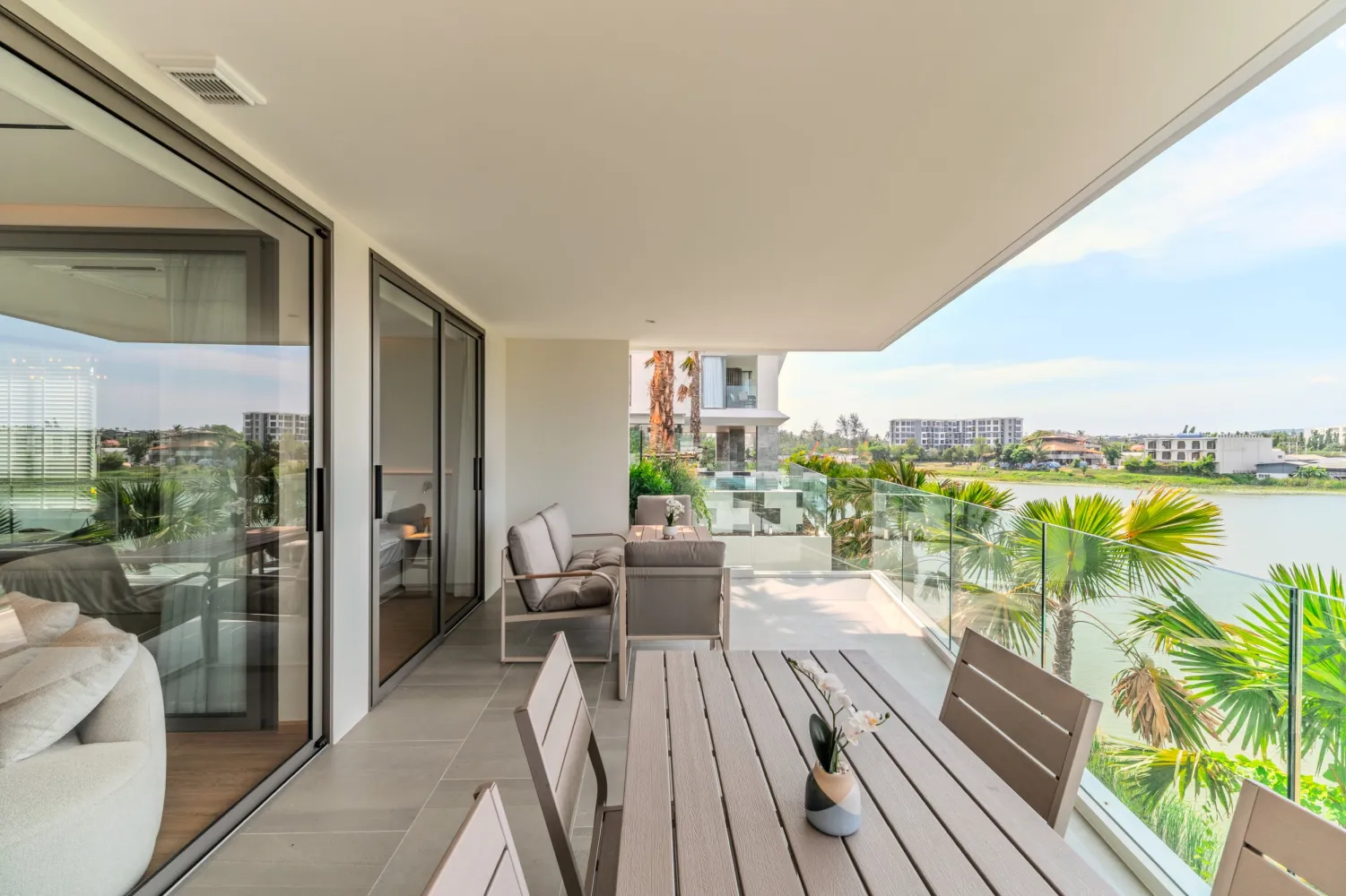 Property image - full photo 16