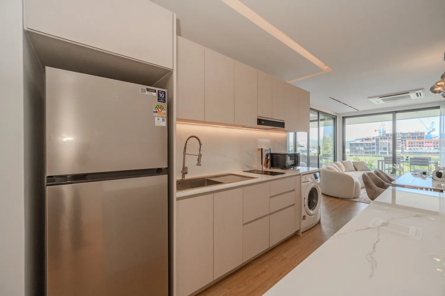 Property image - full photo 12