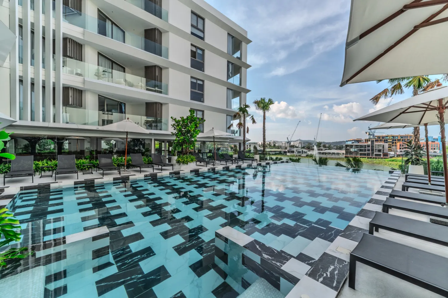 Property image - full photo 40