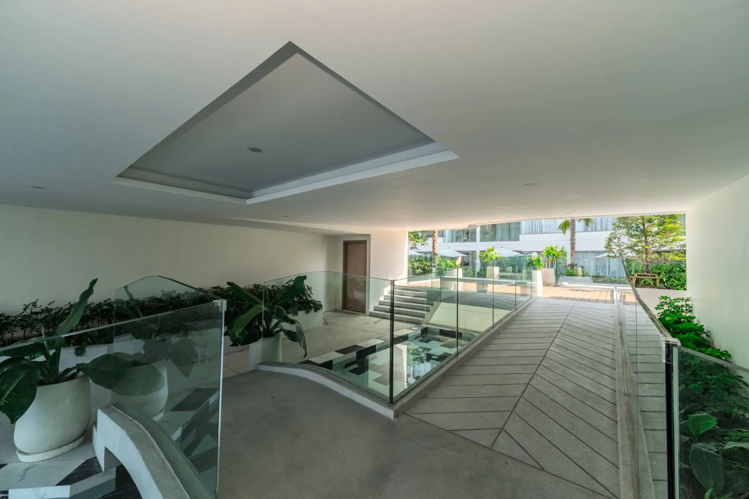Property image - full photo 46