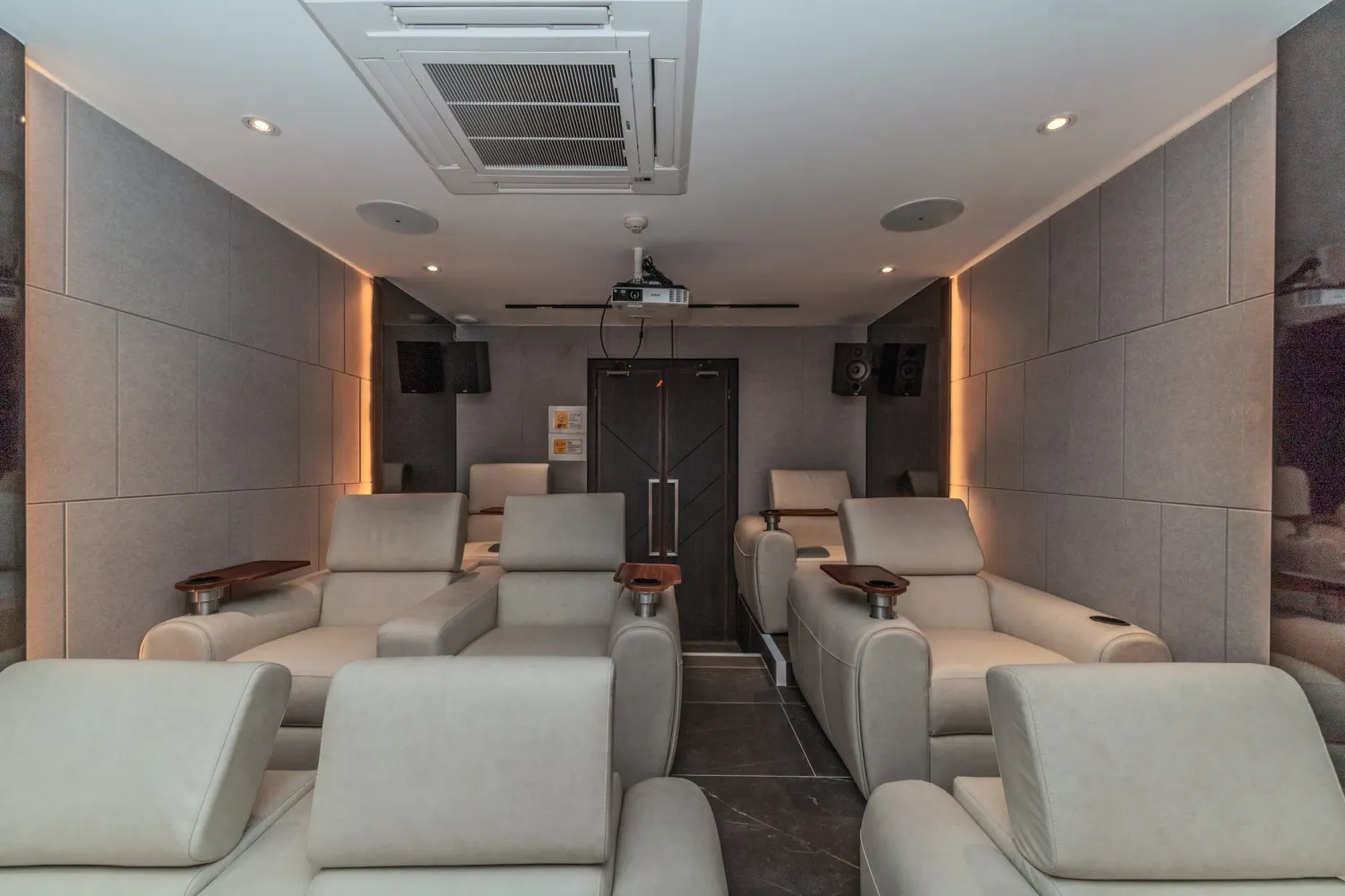 Property image - full photo 53